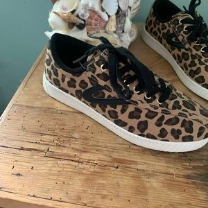 Leopard Nylite Canvas Sneakers
TRETORN